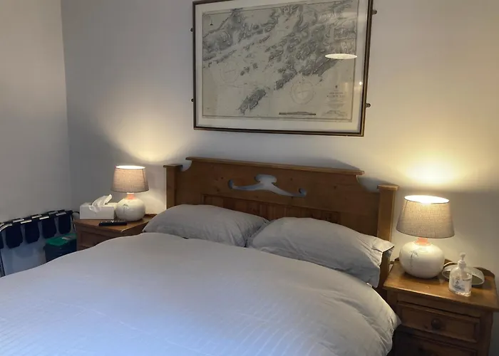 Ashes Seafood Restaurant Accommodation